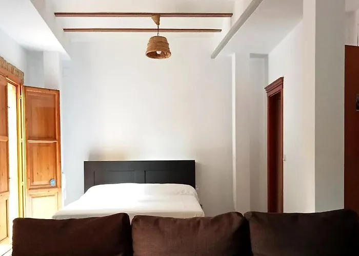 Apartamentos Con Encanto En Pleno Casco Antiguo Ron Valenciayole